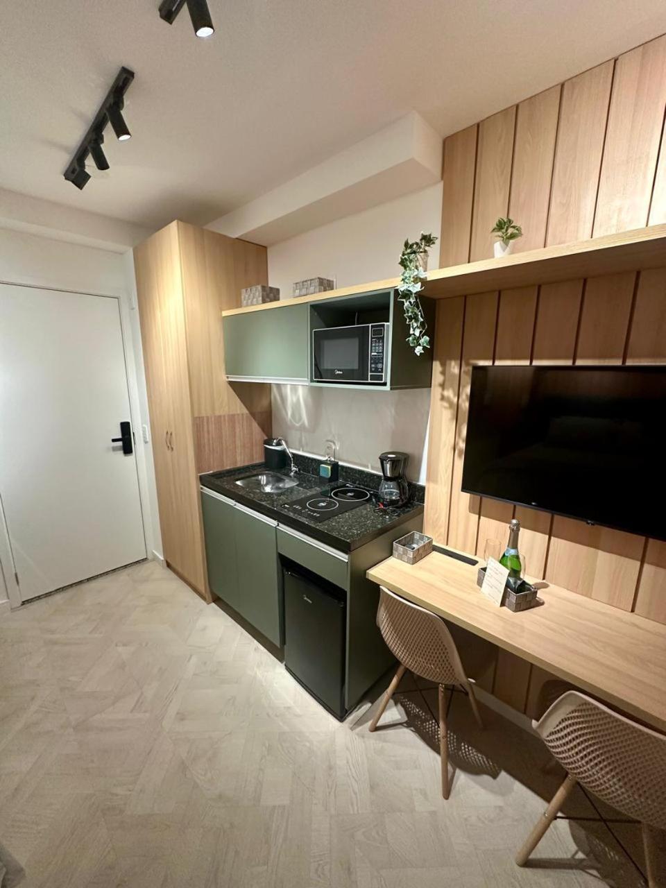 Moderno Estudio Em Bela Vista, Prox A Paulista, Hospitais, Bares E Metro Sao Paulo