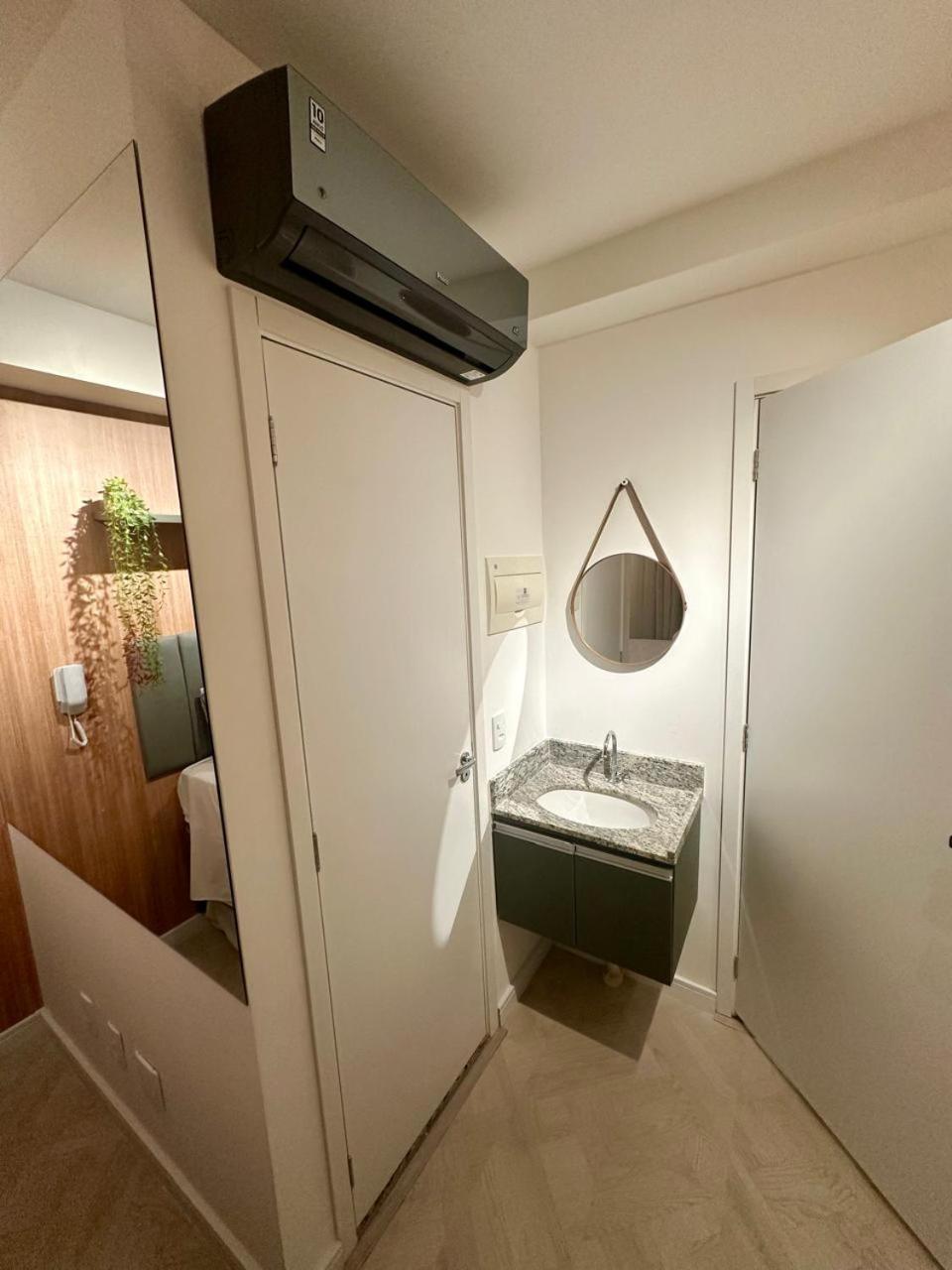 Apartamento Moderno Estudio Em Bela Vista, Prox A Paulista, Hospitais, Bares E Metro *